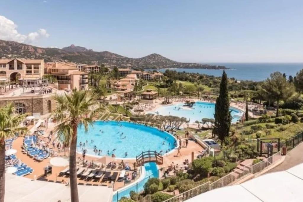 Superbe Appartement Village Cap Esterel 4P Climatise Saint-Raphael  Exterior photo