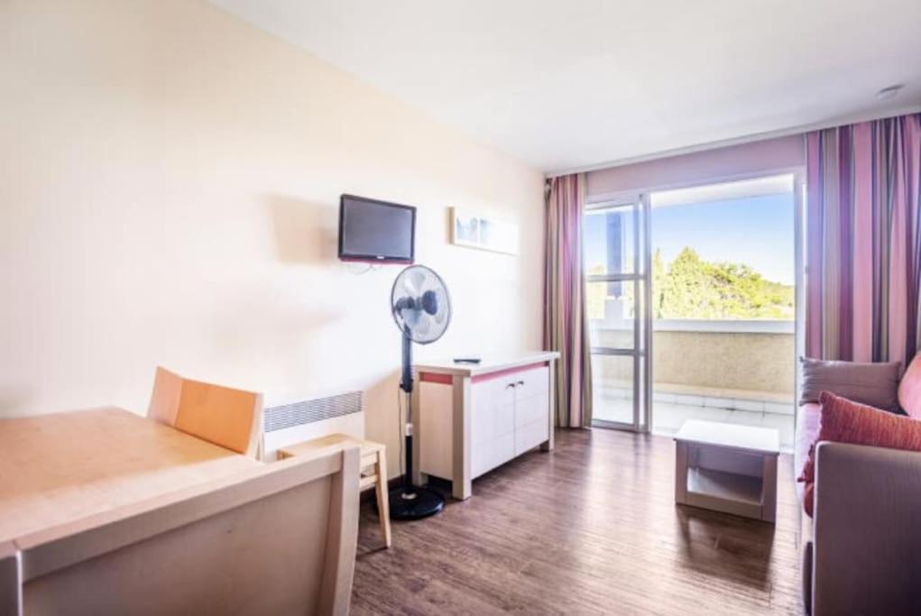 Superbe Appartement Village Cap Esterel 4P Climatise Saint-Raphael  Exterior photo