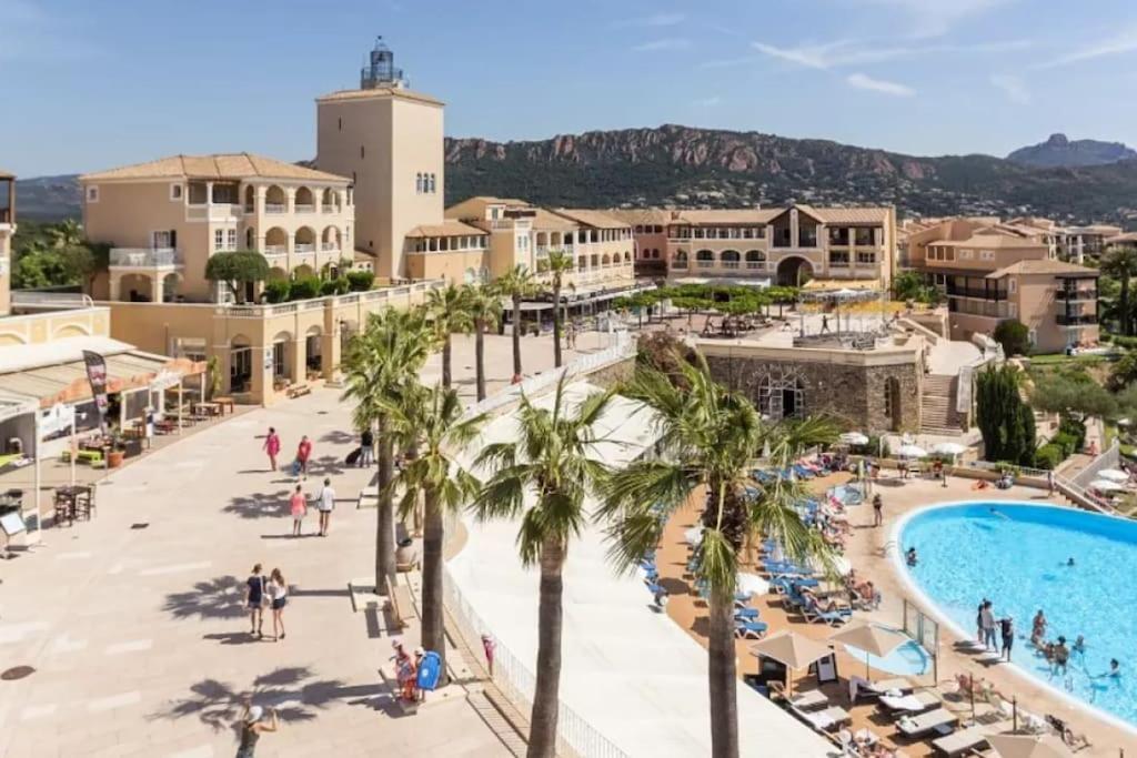 Superbe Appartement Village Cap Esterel 4P Climatise Saint-Raphael  Exterior photo